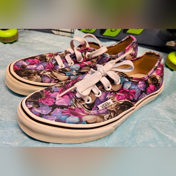 Vans Floral unique style W7.0 - Picture 1 of 5